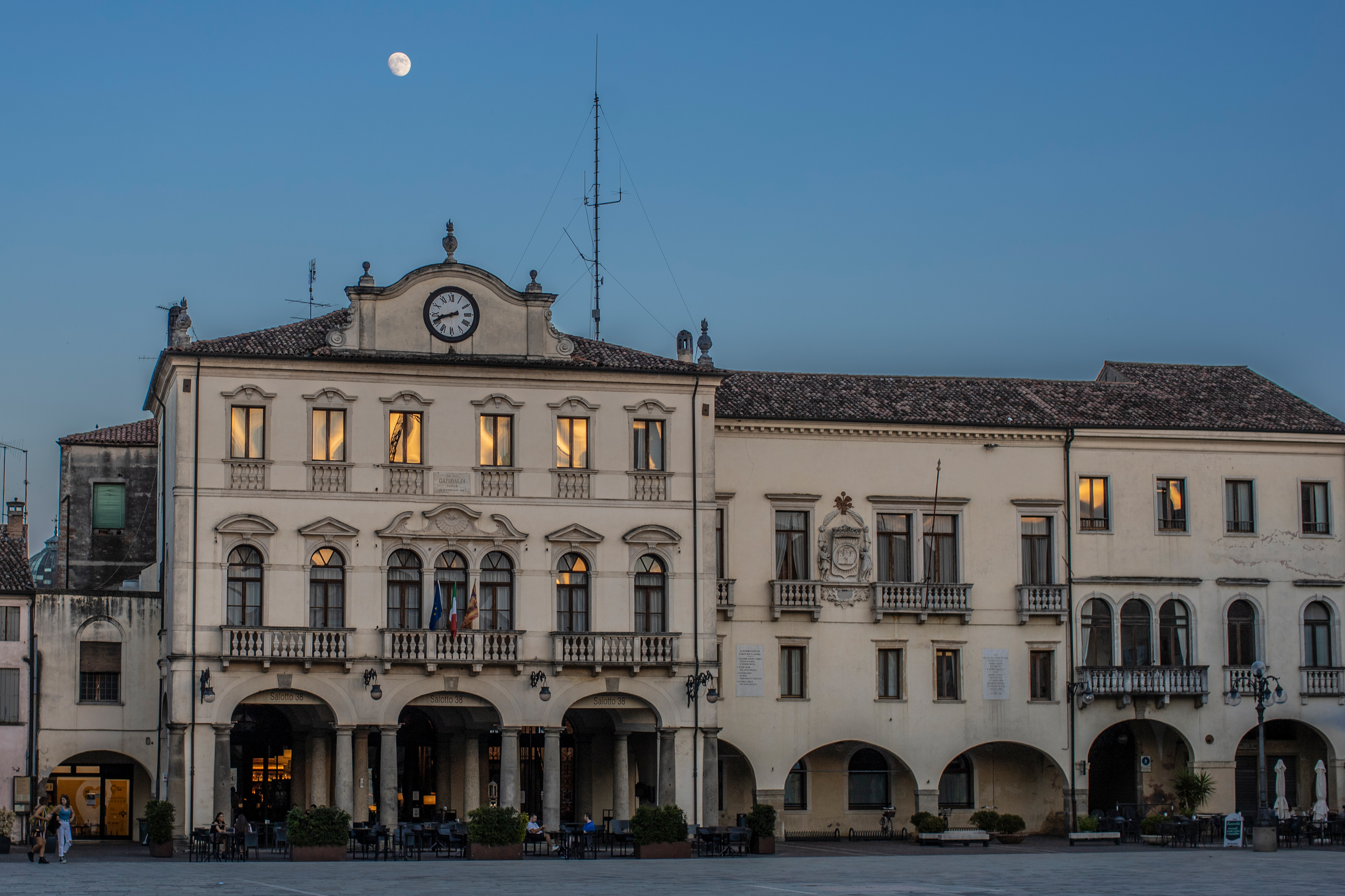 POLISPORTELLO: nuovi orari di apertura e reperibilità telefonica